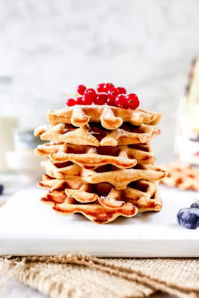 Hazelnut wafers